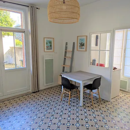 Apartment Studio Renove Au Coeur De Proche Mer